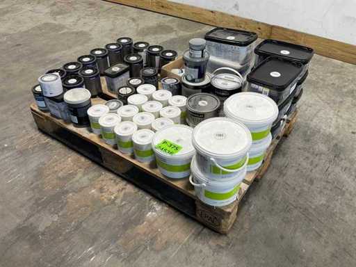 Batch of various paints, varnishes and coatings