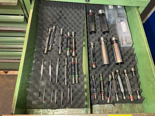 Ladelichaam met draadeindopdoorns