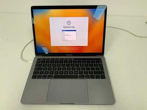 Apple A1706 13-calowy MacBook Pro MVXV2N/A Laptop