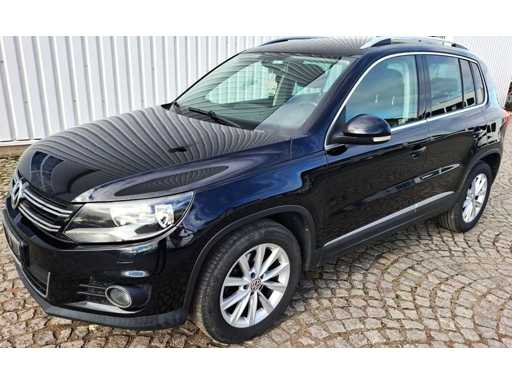 D | Vehicles - Passenger cars