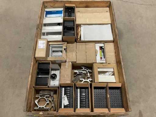 Un lot de material de instalare