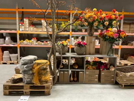 Art Wooden display furniture with vases and artificial flowers