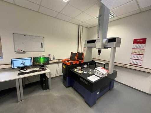 2014 MITUTOYO CRYSTA-Apex S776 3D Meetmachine