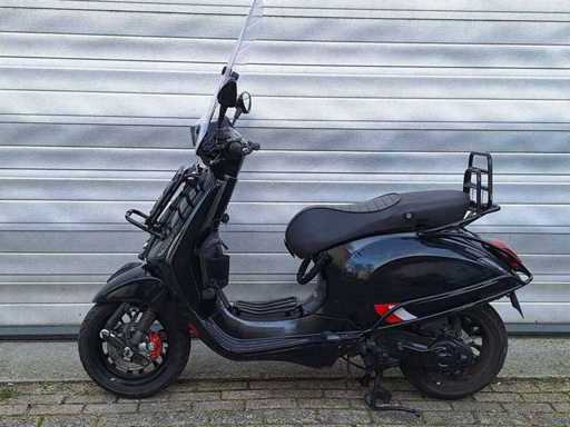 Piaggio Vespa Primavera 25 km snorscooter 4takt