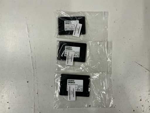 Samsung PM883 2,5'' 240GB SSD (3x)