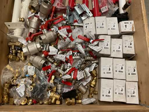 Partia materiałów instalacyjnych