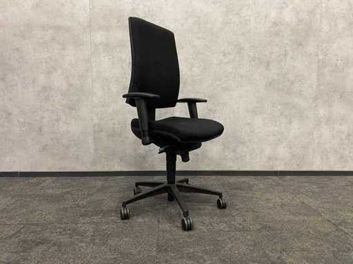 Beta – ergonomischer Bürostuhl schwarz