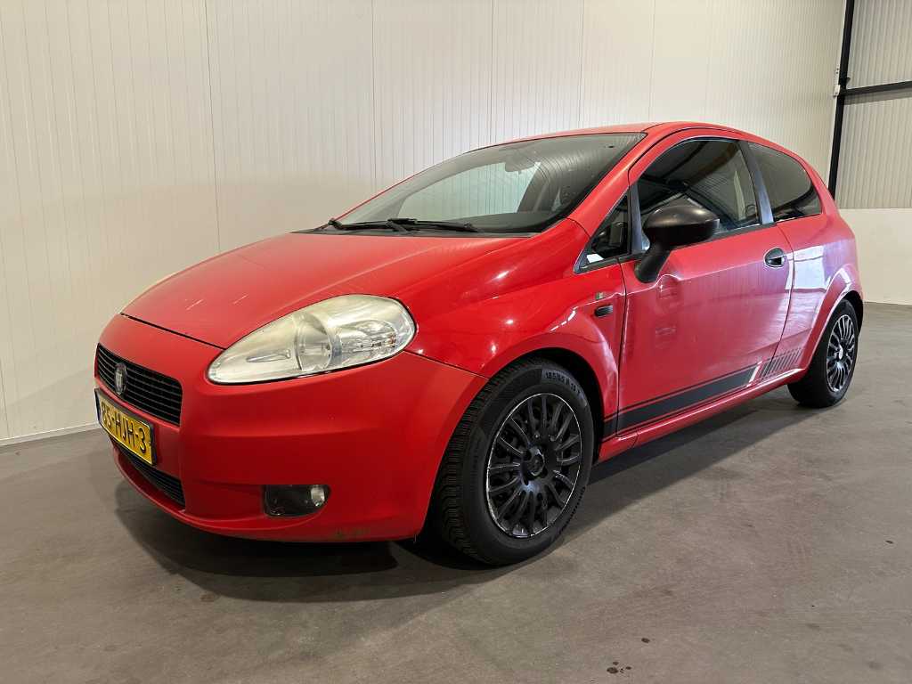 Fiat Grande Punto 1.2 Active 85-HJH-3