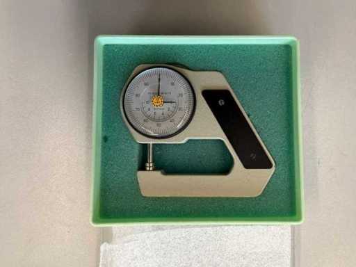 Messwelk - Messuhr-Bügelmessgerät / Dickenmessgerät 0-10 mm 0,01 mm