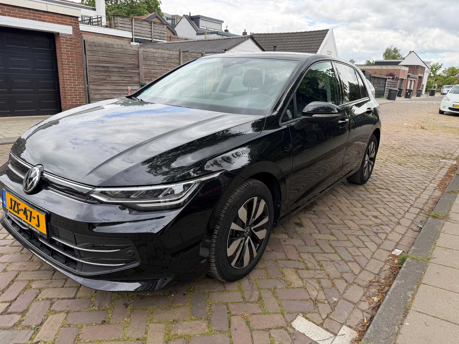 2025 Volkswagen Golf 1.5 eTSI Passenger car
