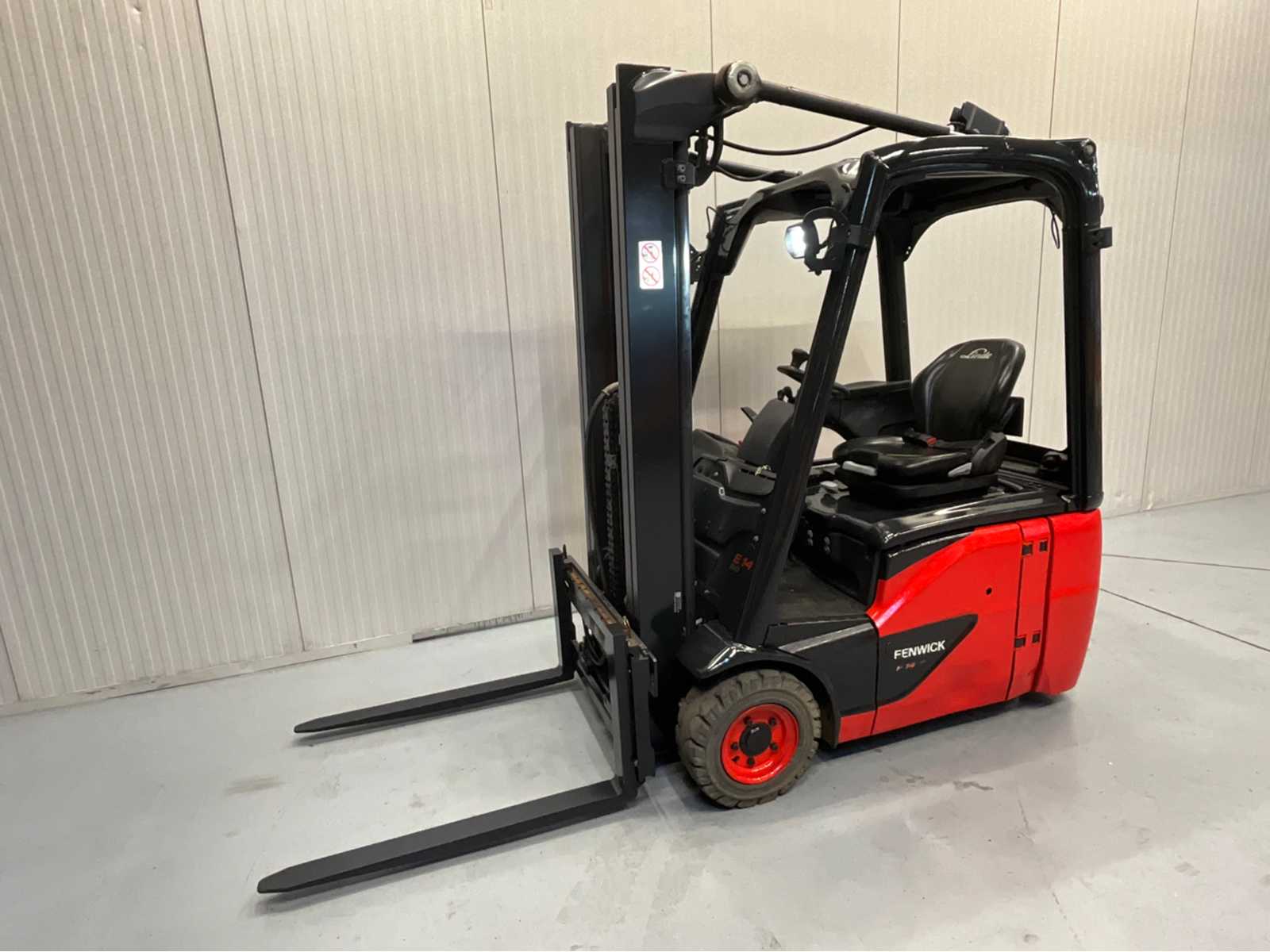 Linde E14-02 Forklift Triplex – 2020 – Freelift – Sideshift – 3969 hours