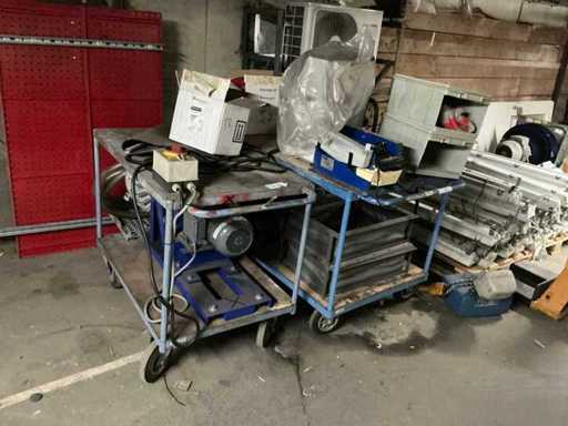 Carrello di stoccaggio con contenuto (2x)