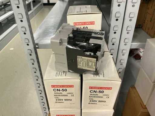Contactori magnetici Lot AC CN-50 (29x)