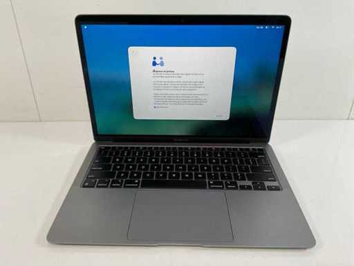 Apple MacBook Air 13", Apple M1, 8 GB RAM, 251 GB NVMe Laptop