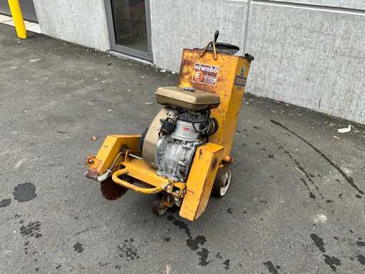Besto B450 Concrete Saw