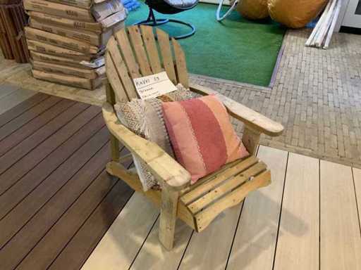 Wooden Lounge Chair Pine