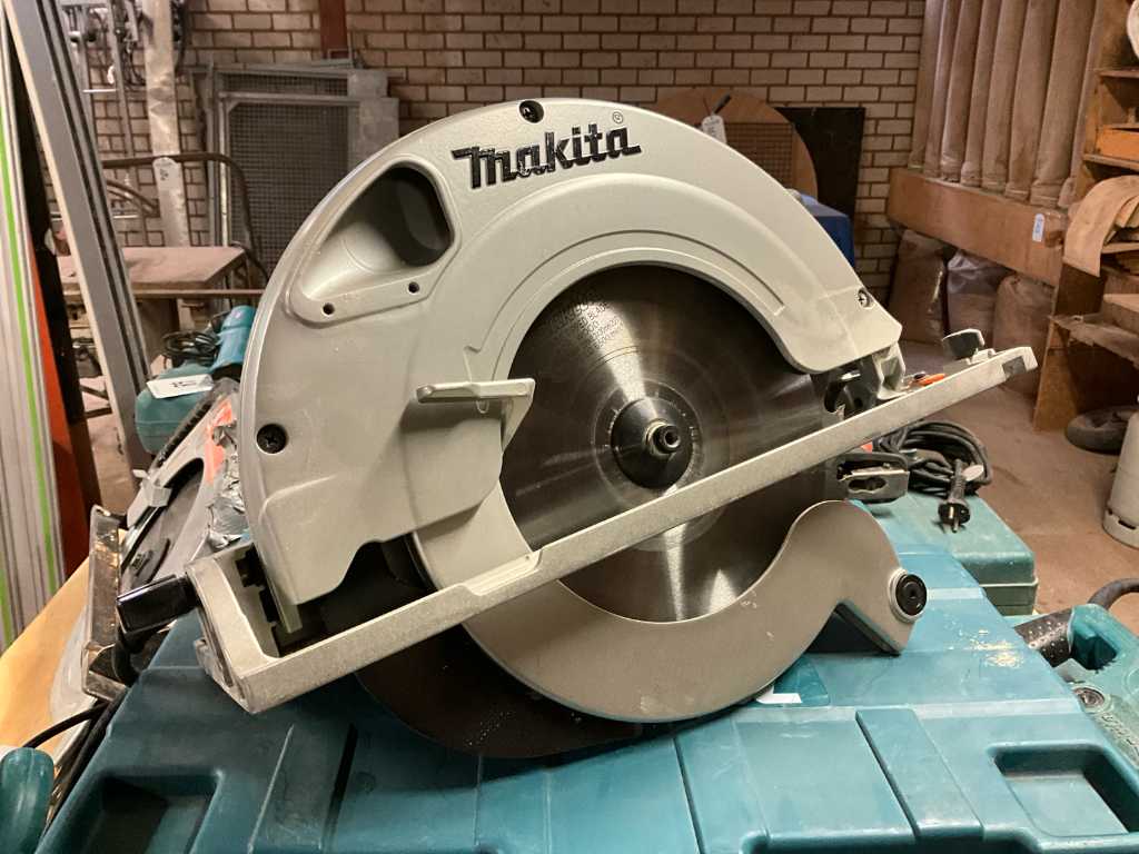 Makita 5903r on sale