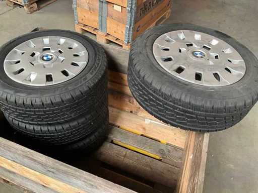 Anvelopă Pirelli Winter 210 Auto cu jantă și capac de roți BMW 205/60 R 15 91 H (4x)