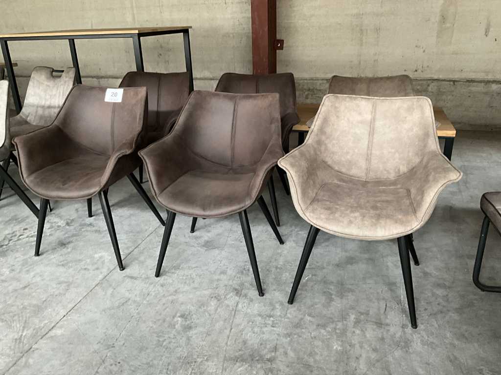 6 diverse metalen eetkamerstoelen