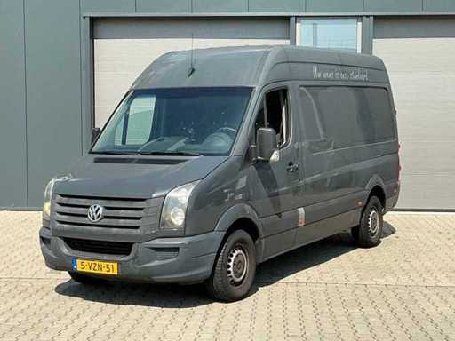 Volkswagen Crafter 32 2.0 TDI L2H3 z 2012 roku – pojazd użytkowy