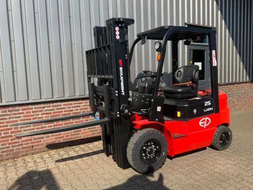 EP EFL 252X - 4.8M Triplex, Li-Ion, Free-Lift, Side-Shift - Forklift