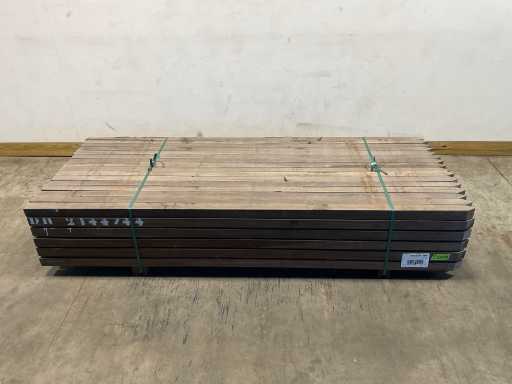 Słupek z drewna liściastego Azobé o cienko ciętym piętku 250x6x6 cm (42x)