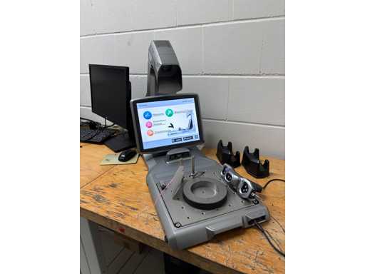 KEYENCE XM - T 1000 3-D Coordinate Measuring Machine