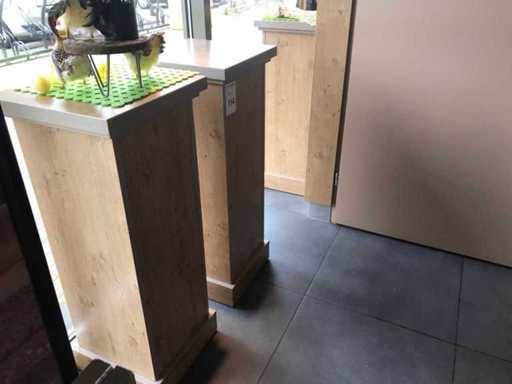 Presentation kiosks (4x)