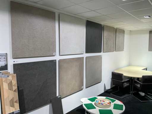 Demolizione delle piastrelle da muro (11x)