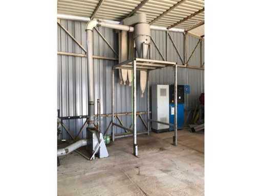 Extraction with cyclone separator / big bag stand