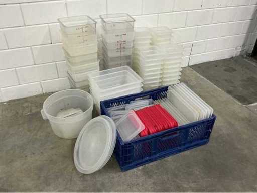 plastikowe pojemniki