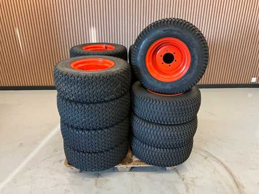 16x Pneumatico da prato Bridgestone inutilizzato con cerchio