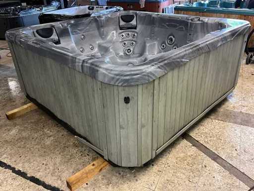 Jacuzzi