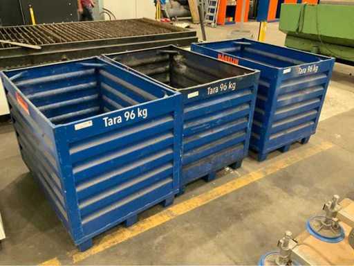 Storage Boxes (3x)