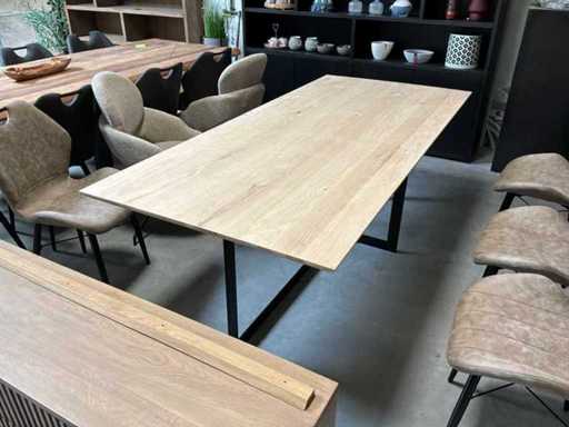 Chita Eetkamertafel