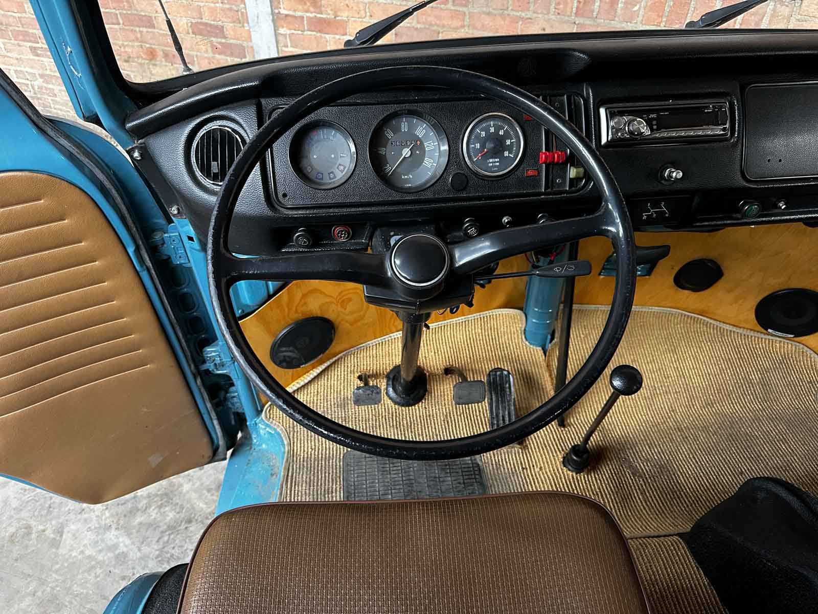 Volkswagen 23-517 Camper 1973, 07-YB-44