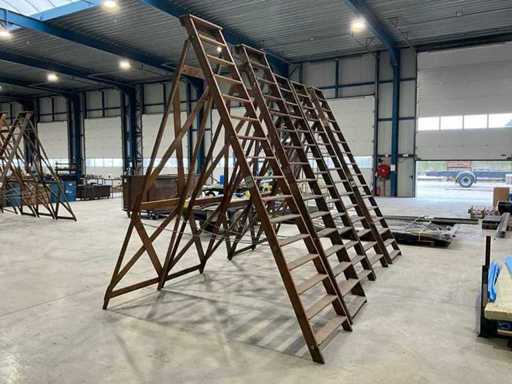 Holzklappleiter (2x)