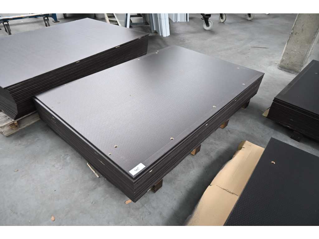Concrete plywood slabs (18x)