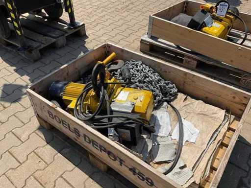 Ridicoare electrică cu lanț Yale 50-2 2015