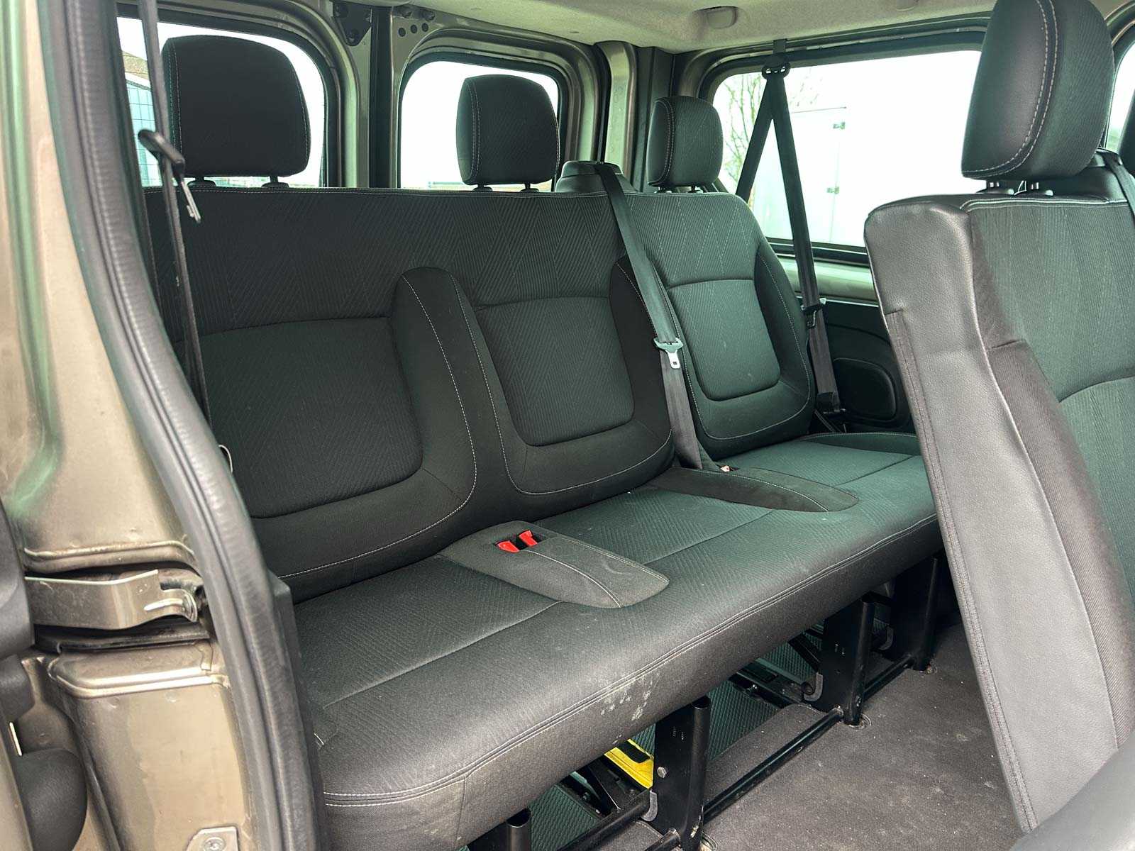 Renault Trafic 9-Seater 2.0 146hp 2020 Commercial Vehicle