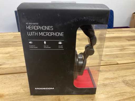 C??ti Modecom MC826 Hunter