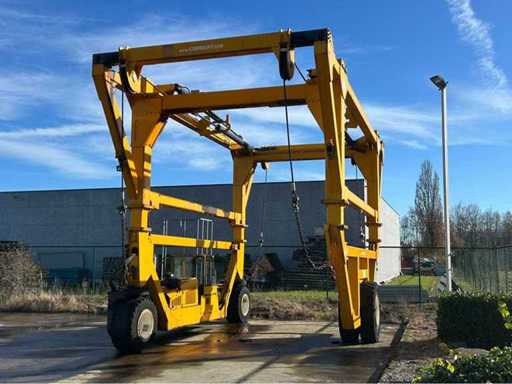 Straddle Carier SC3T Combilift 2012 (72102-2)