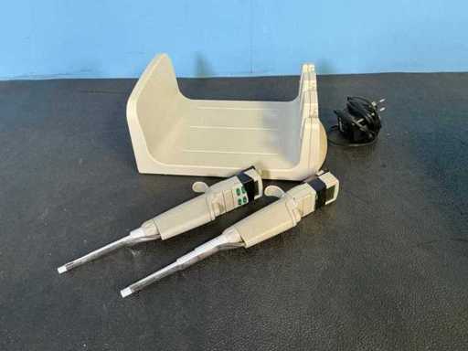 Mettler Toledo - E3 Rapid - Pipette laadstation en 2 pipetten - 2015