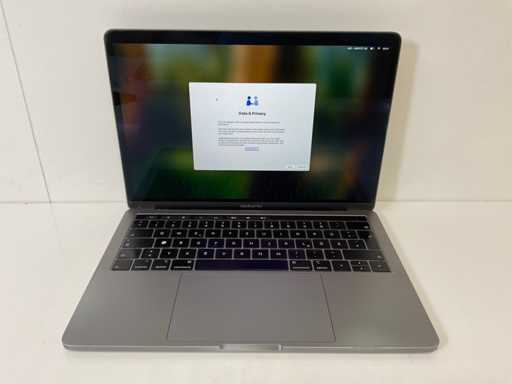 Apple MacBook Pro 13.3", Core(TM) i7 8th Gen, 16 GB RAM, 256 GB NVMe Laptop