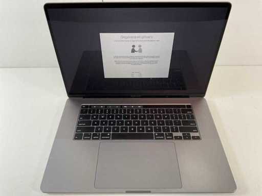 Apple MacBook Pro 15.4”, Core(TM) i7 9th Gen, 16 GB RAM, 500 GB NVMe, AMD Radeon Pro 5500M 4 GB Laptop