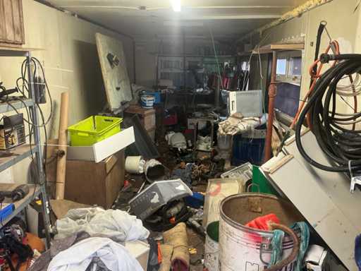 Container contents outside