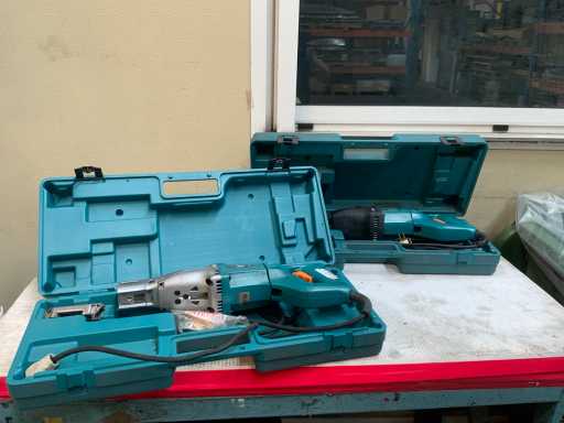 Makita JR 3020 Scie sabre (2x)