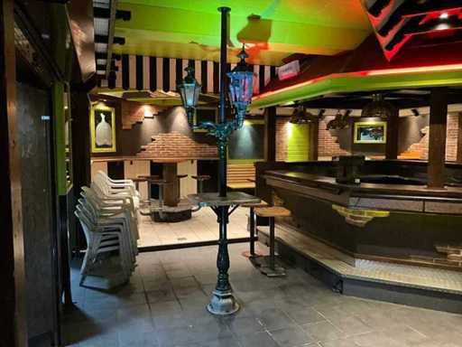 Felinar de grădină cu masă în picioare