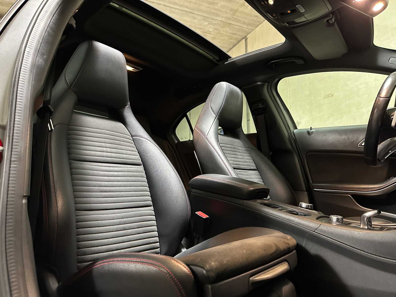 Mercedes-Benz A45 AMG 4MATIC 381pk 2017, RK-365-F