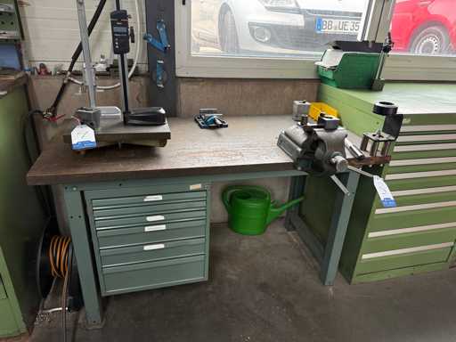   Werkbank met inhoud